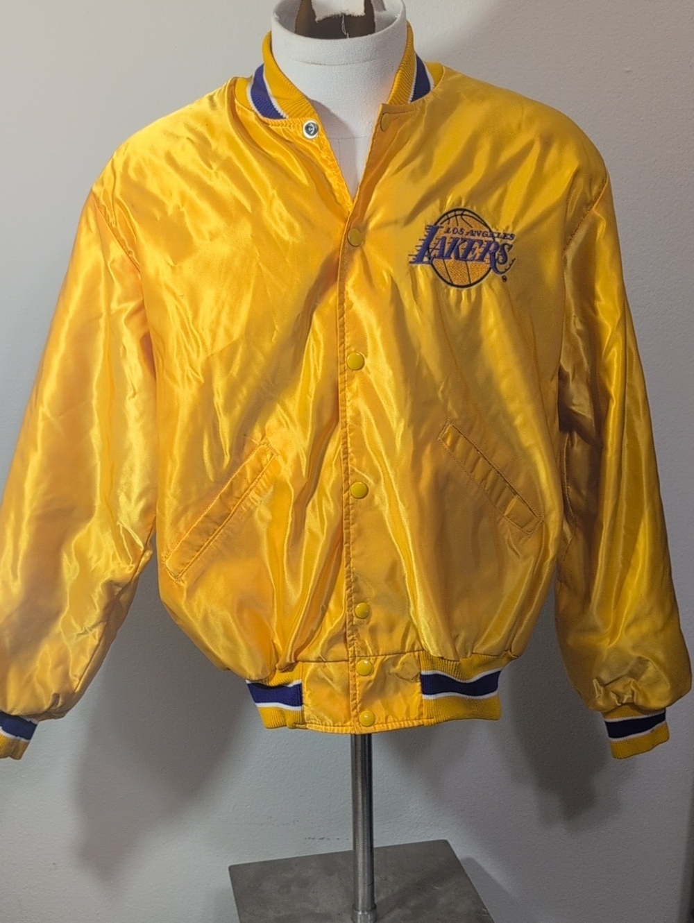 NBA Los Angeles Lakers Satin-Style Gold Puffer Jacket Coat Embroidered Logo LG